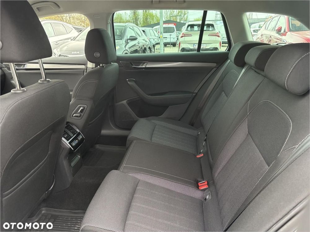 Skoda Superb 2.0 TSI Style DSG - 11