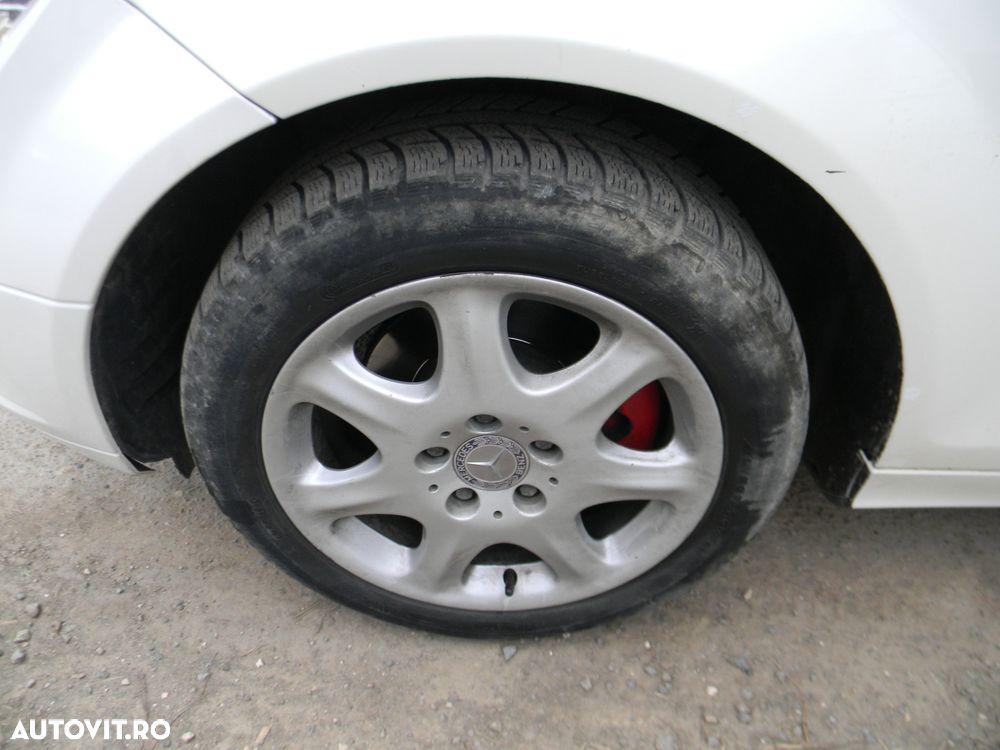 Dezmembrari  Mercedes-Benz C-CLASS (W204)  2007  > 2014 C 200 CDI (20 - 31