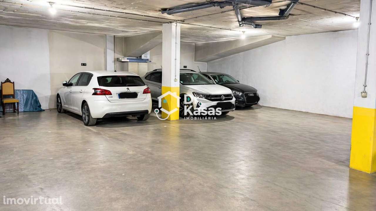 Lugar de Estacionamento Central no Barreiro - Grande imagem: 4/18