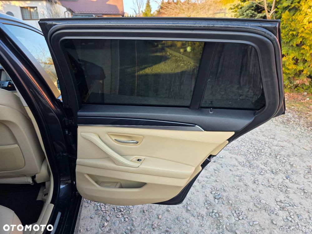 BMW Seria 5 520d Sport-Aut - 21