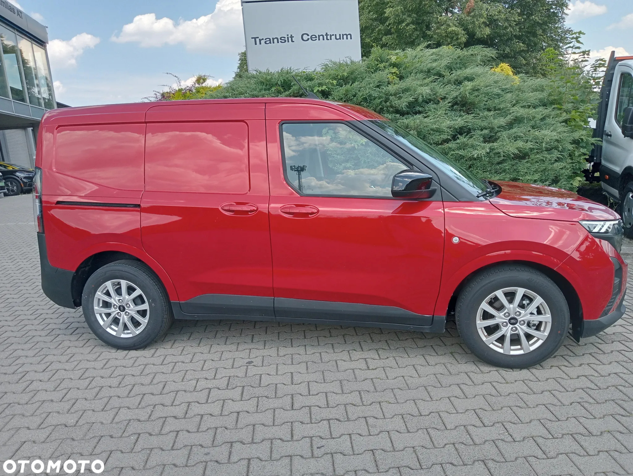 Ford transit courier - 4