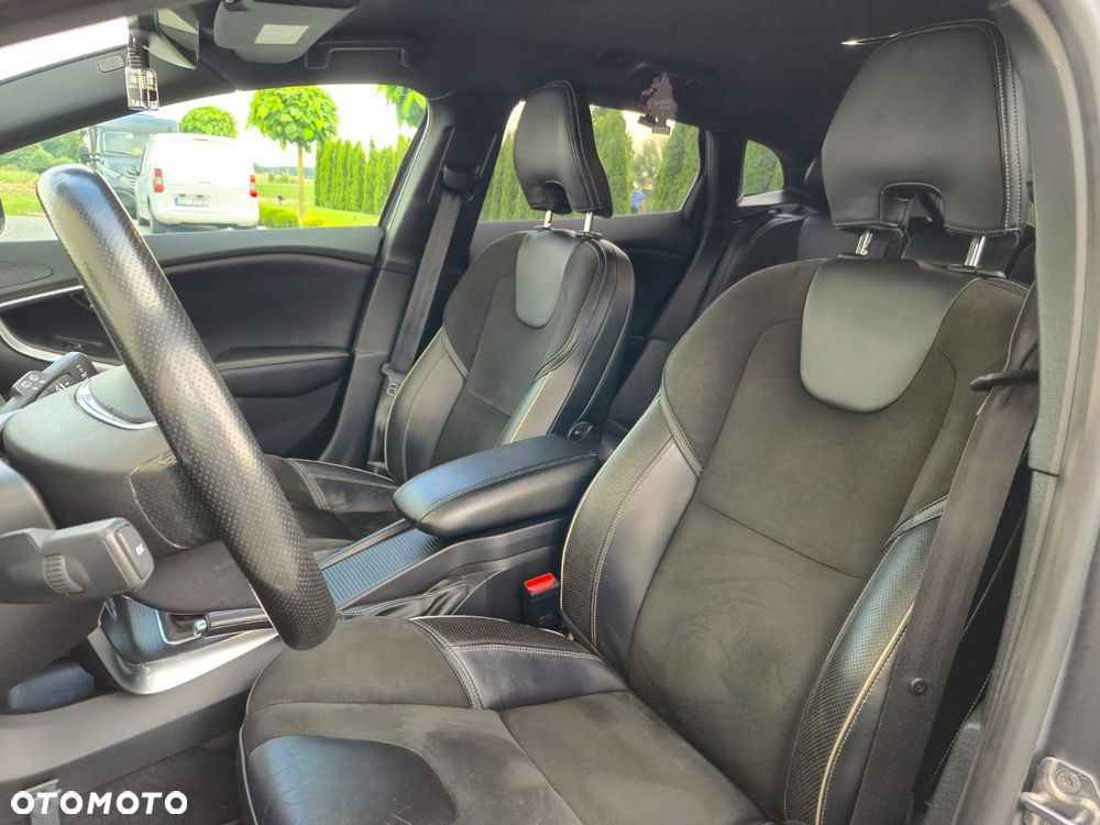 Volvo V40 D3 Drive-E R-Design Kinetic - 17