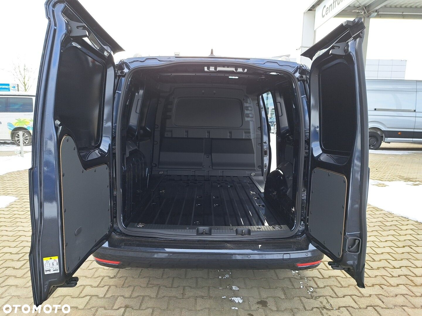 Volkswagen Caddy Maxi Cargo - 12