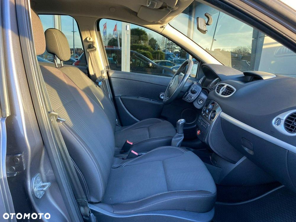 Renault Clio - 13