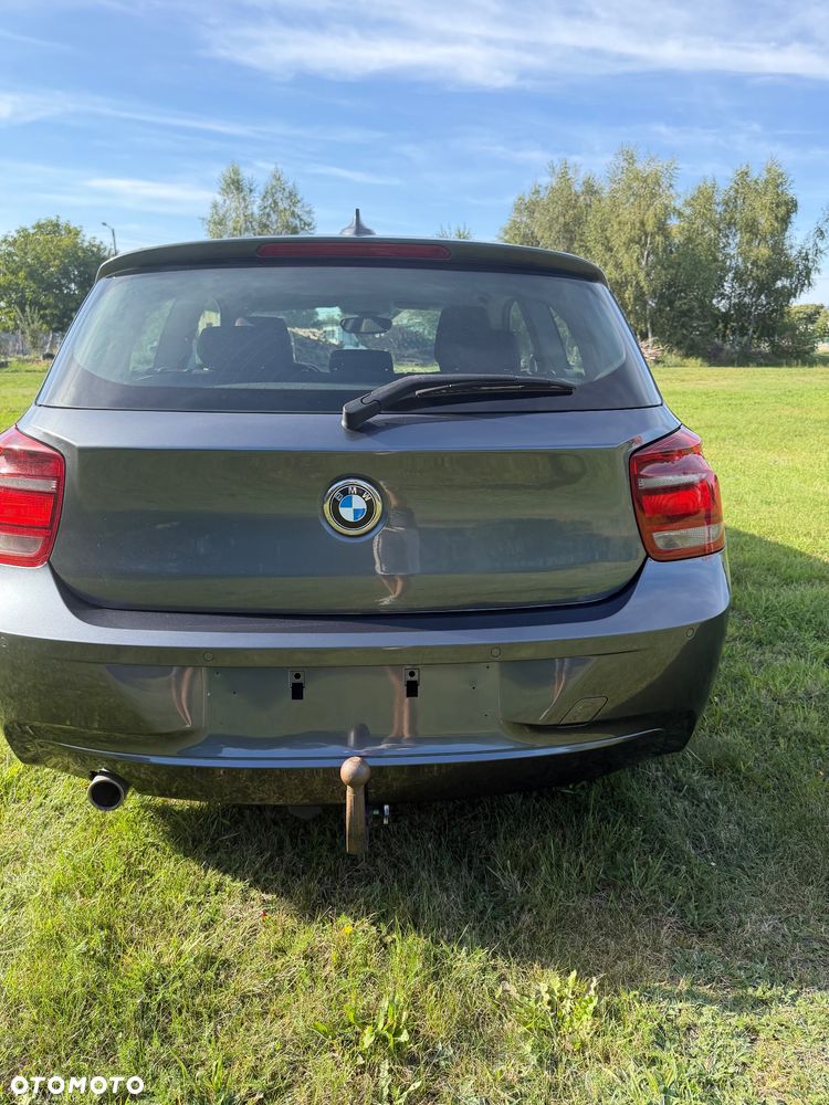 BMW Seria 1 116d DPF - 8