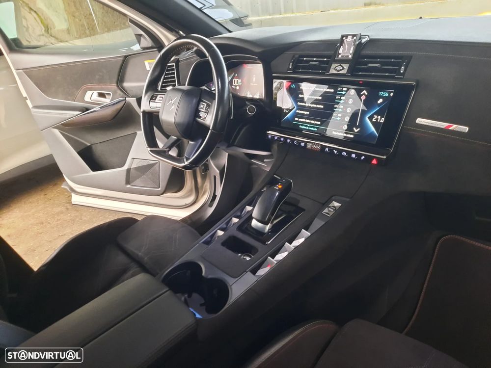 DS DS7 Crossback E-Tense Performance Line EAT8 - 27