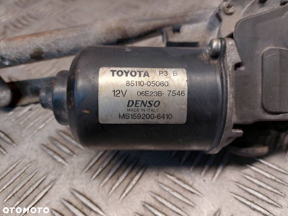 MECHANIZM WYCIERACZEK + SILNICZEK PRZÓD TOYOTA AVENSIS T25 85110-05060 - 2