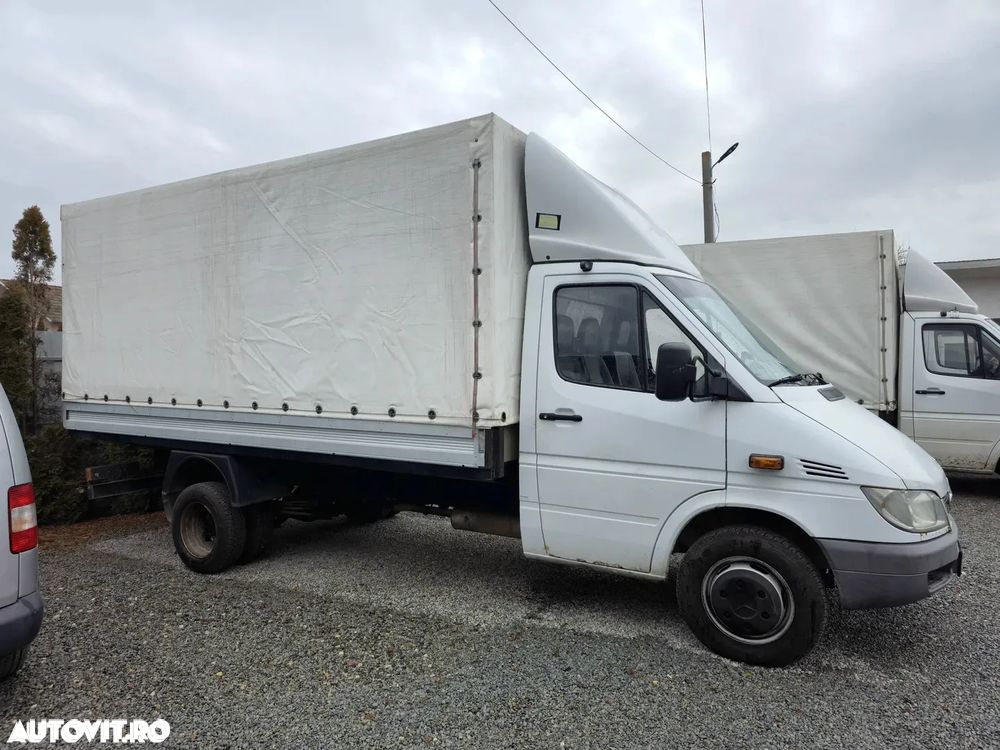 Mercedes-Benz Sprinter - 16