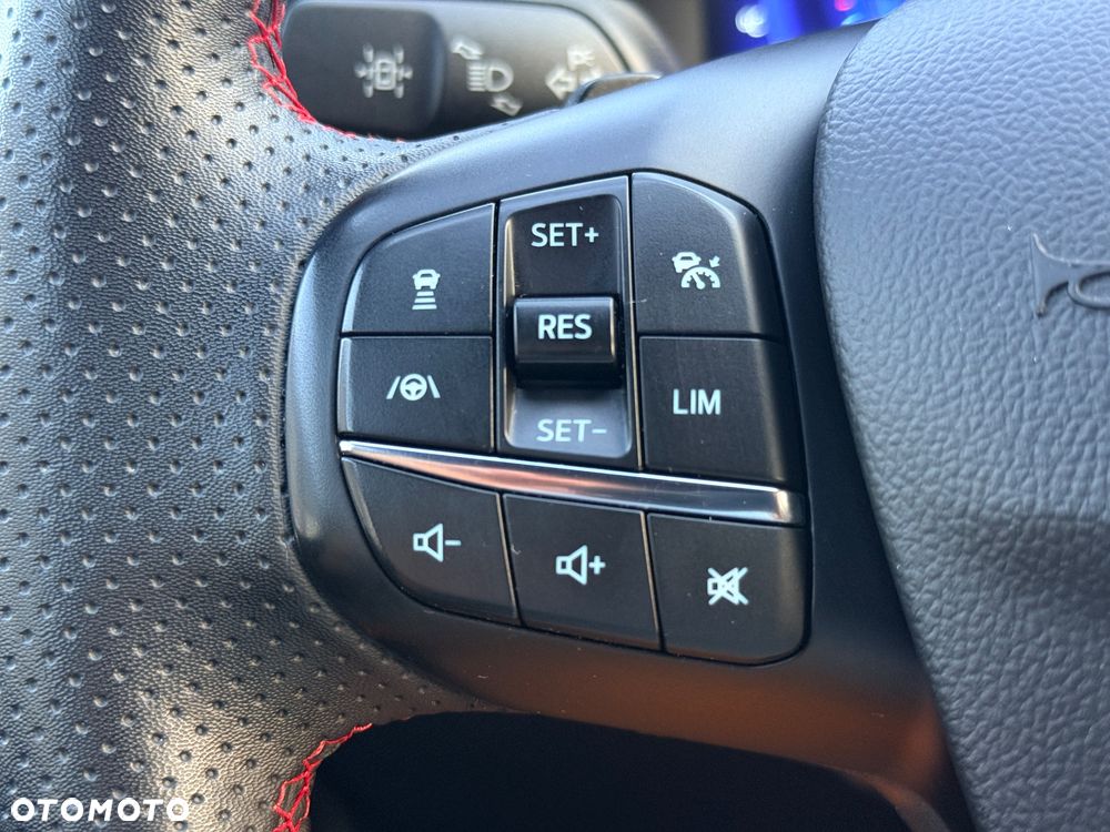 Ford Kuga 1.5 EcoBlue FWD ST-Line - 36