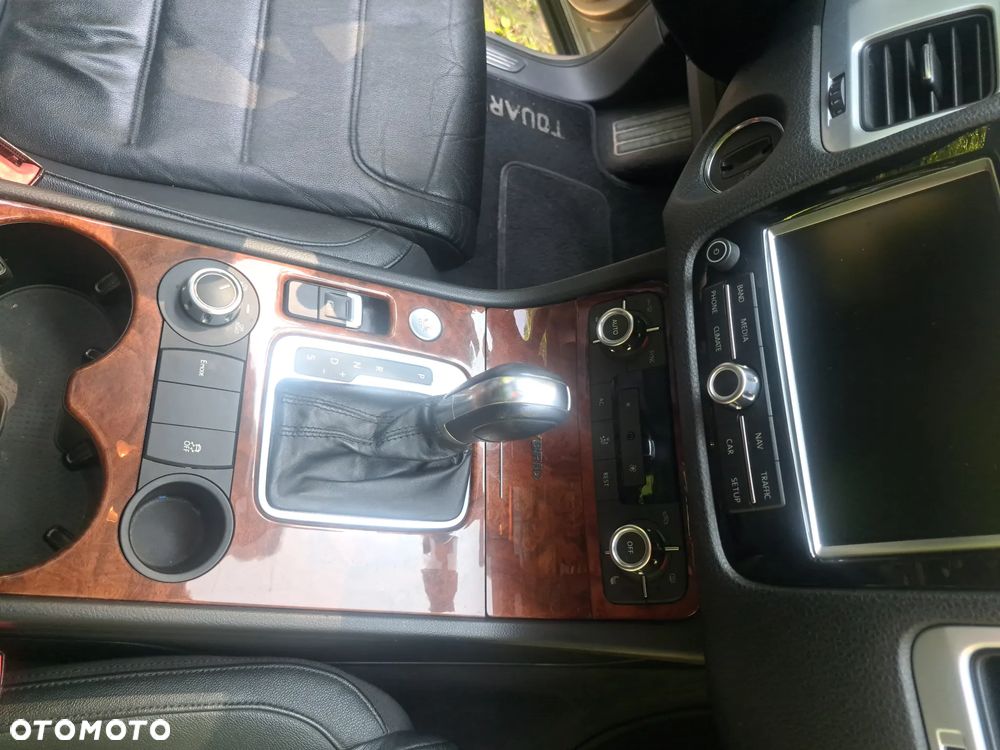 Volkswagen Touareg - 23