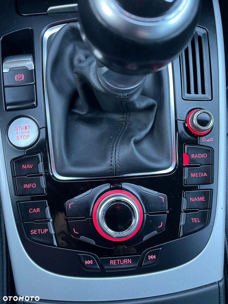 Audi A4 Limousine 1.8 TFSI S line Sportpaket - 30