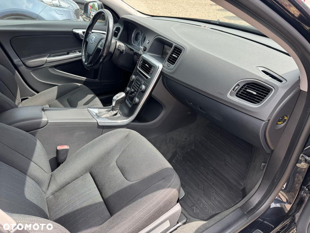 Volvo V60 D3 Geartronic Summum - 9