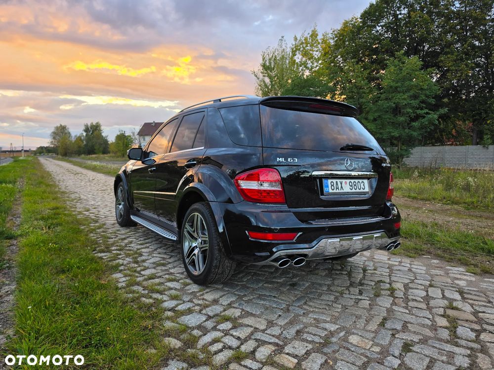 Mercedes-Benz ML 63 AMG 4Matic 7G-TRONIC - 3