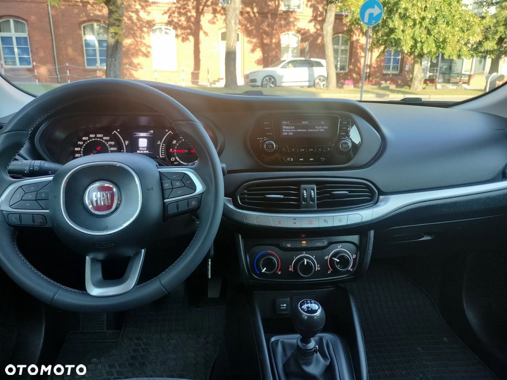 Fiat Tipo 1.4 16V More - 9