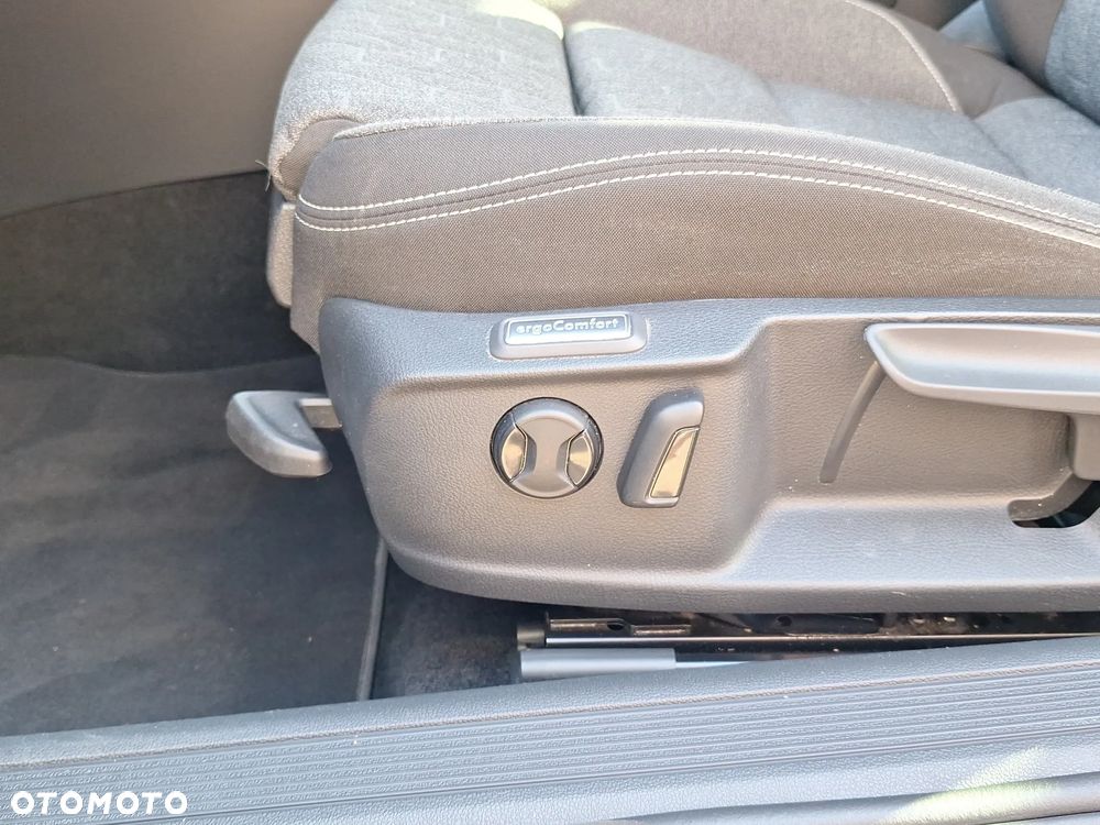 Volkswagen Passat 1.5 TSI EVO Business DSG - 30