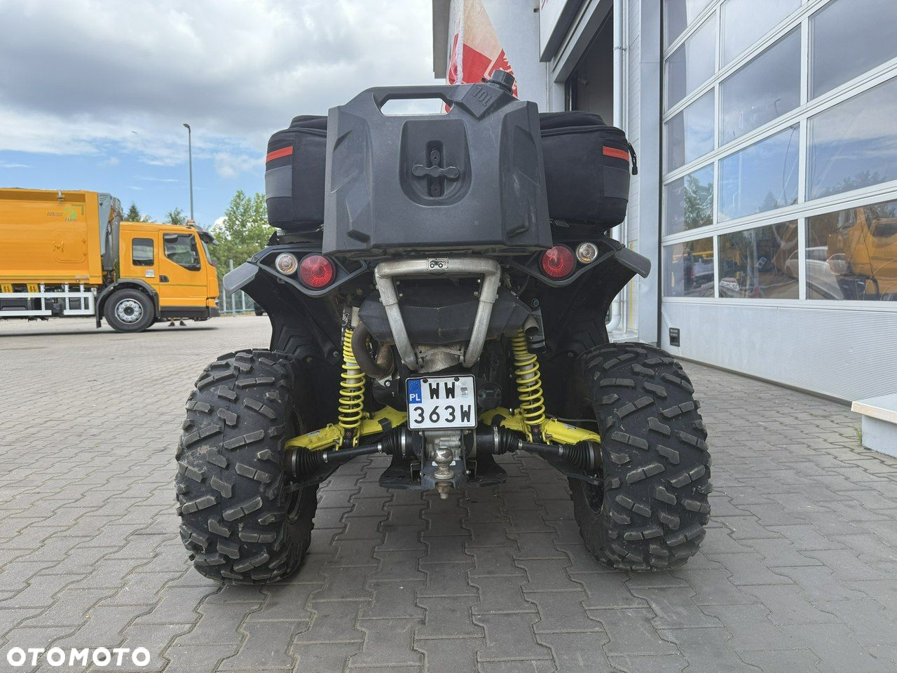 Can-Am Renegade - 11