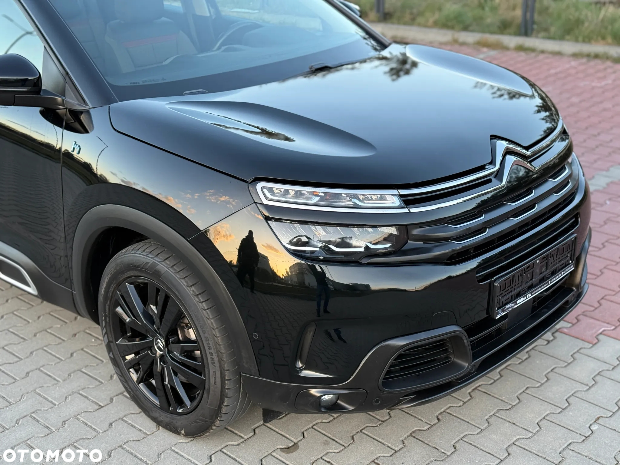 Citroën C5 Aircross Hybrid 225 e.EAT8 SHINE PACK - 23