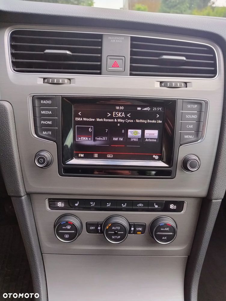 Volkswagen Golf - 12