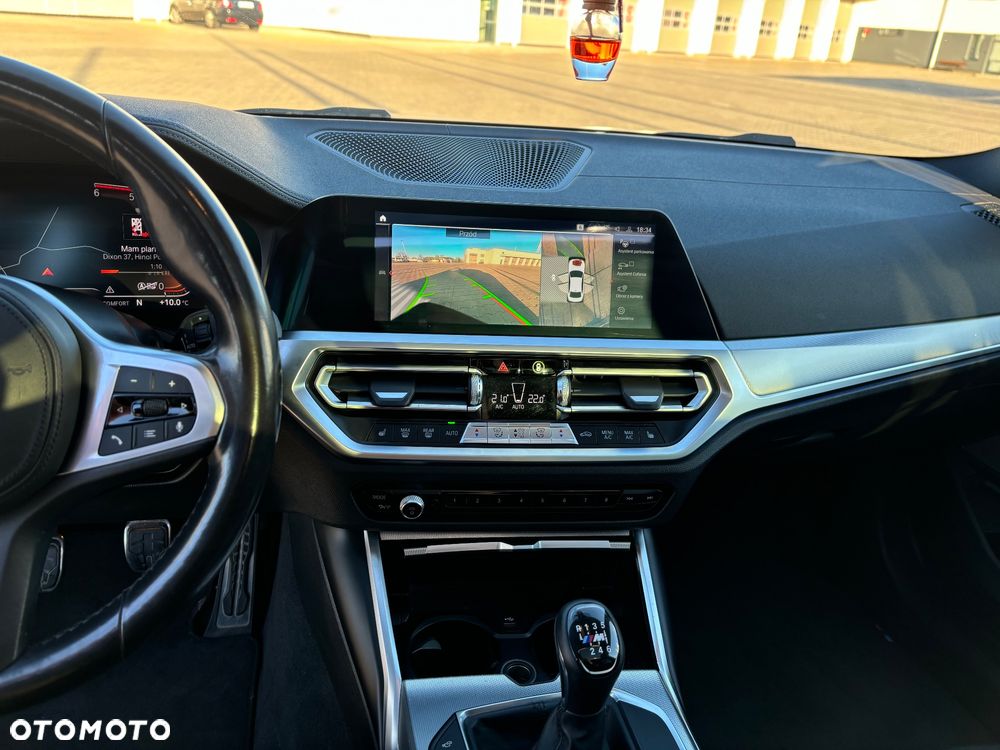 BMW Seria 3 318d M Sport - 26