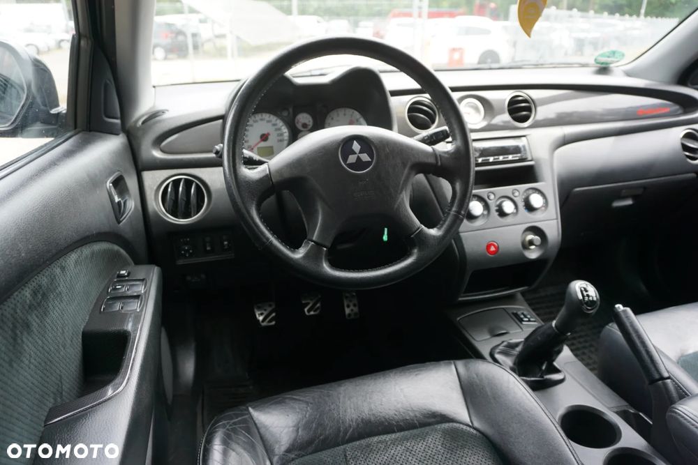 Mitsubishi Outlander 2.0 Turbo 4WD - 11