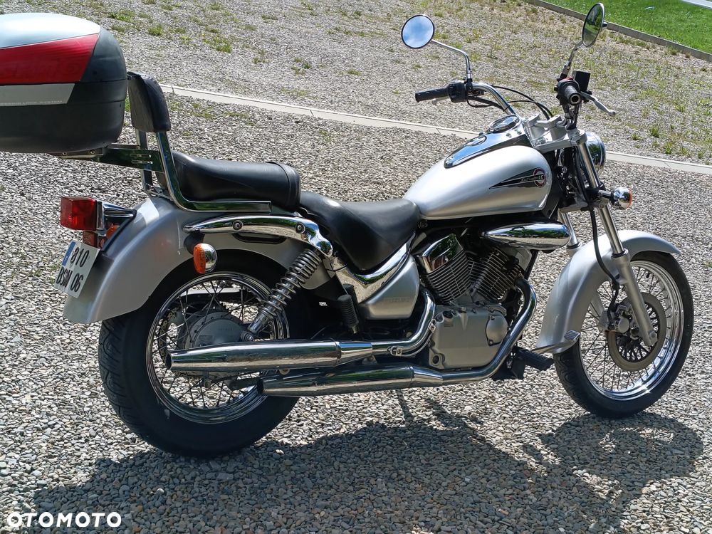 Suzuki Intruder - 27