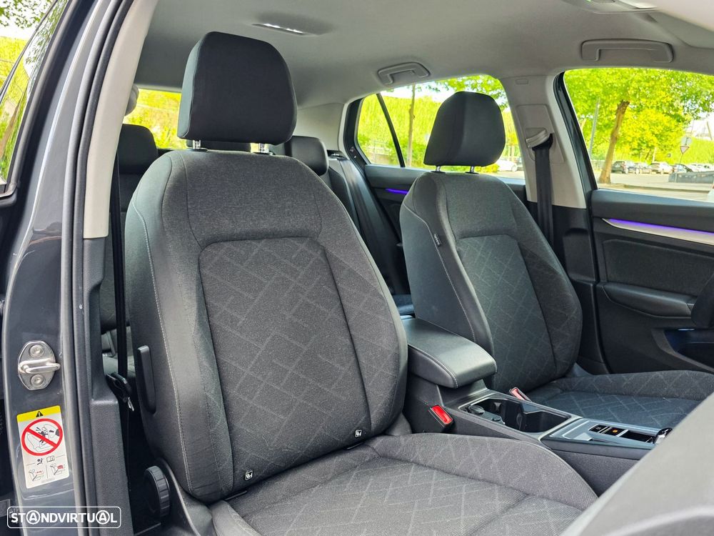 VW Golf 1.0 eTSI Life DSG - 19