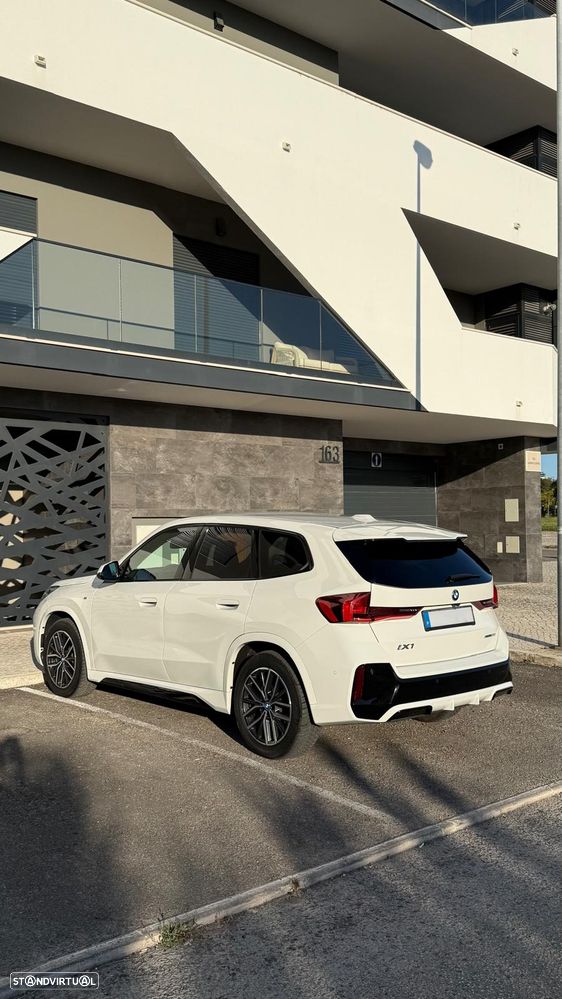 BMW iX1 xDrive30 Pack Desportivo M - 4