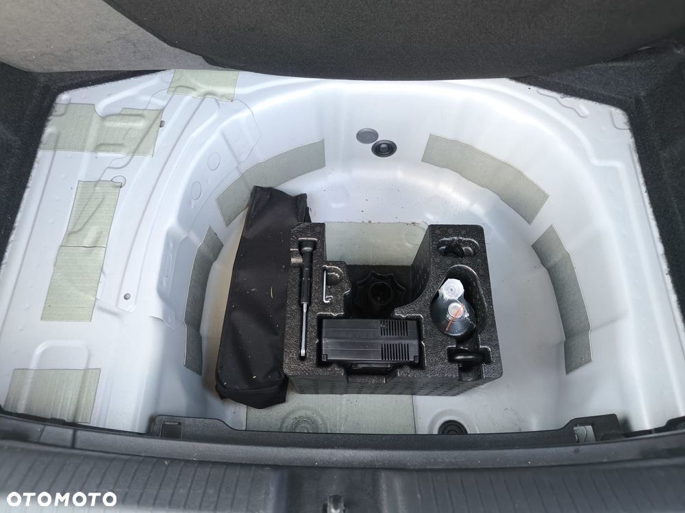 Volkswagen Polo - 35