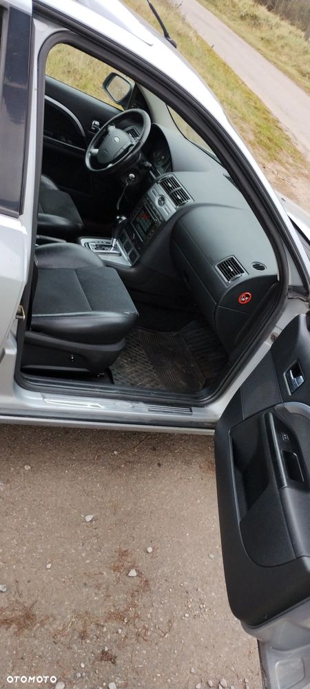 Ford Mondeo 2.0 TDCi Ambiente - 9