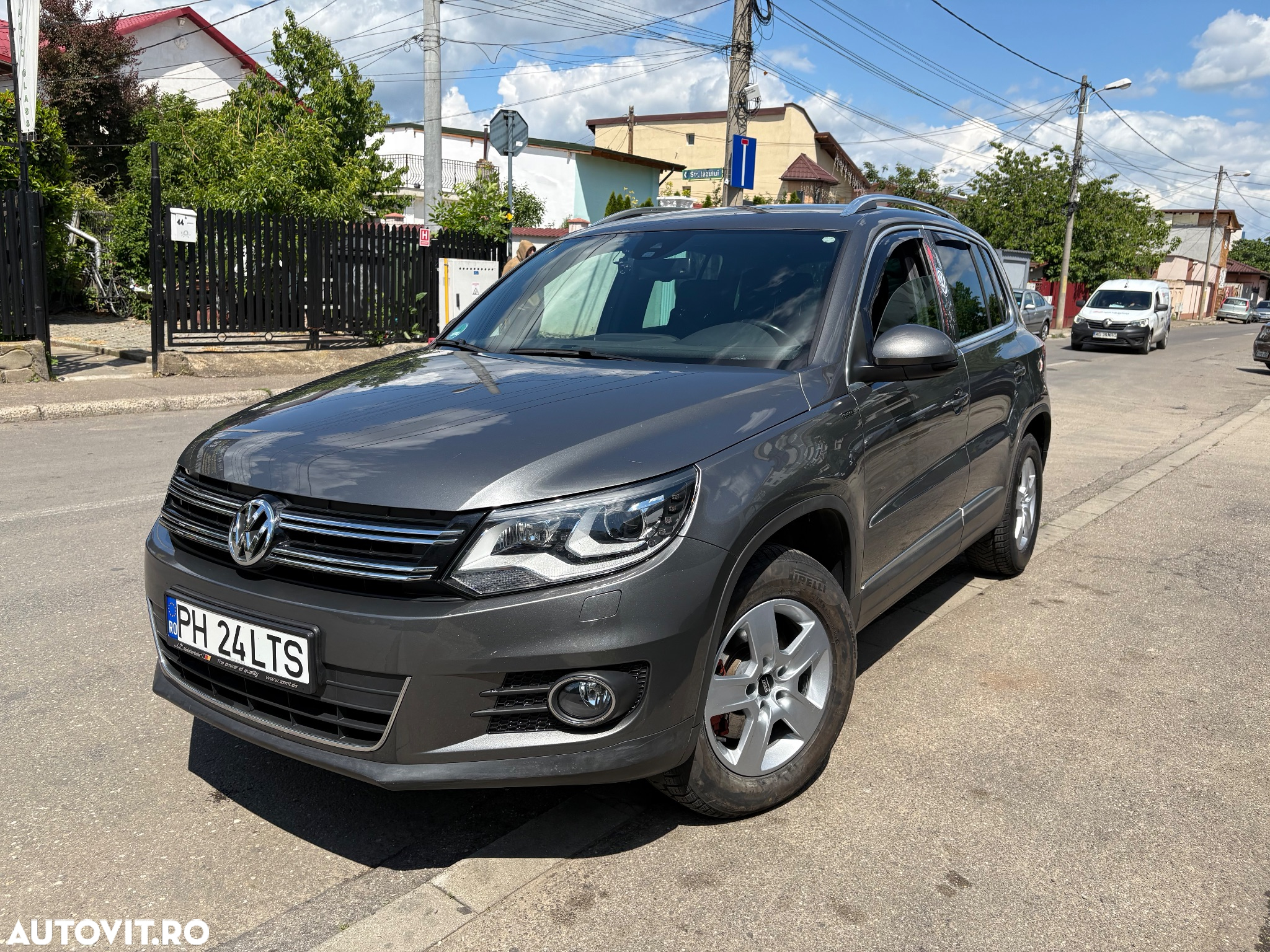 Volkswagen Tiguan 2.0 TDI SCR 4MOTION BlueMotion Technology Lounge Sport & Style - 3