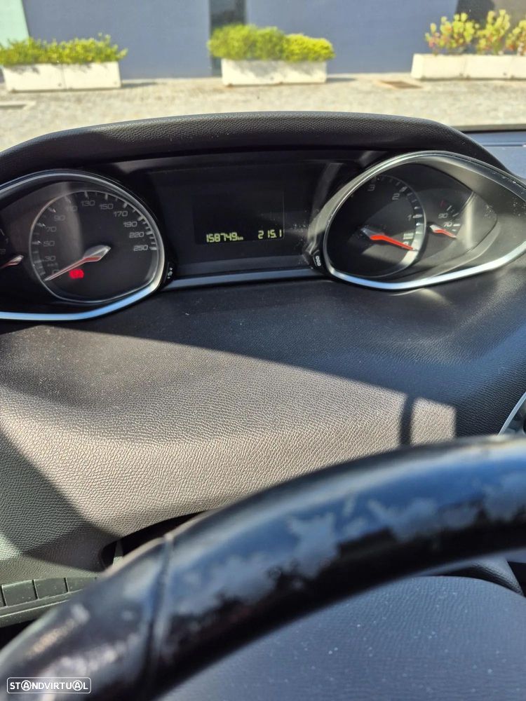 Peugeot 308 1.6 e-HDi Allure J18 - 2