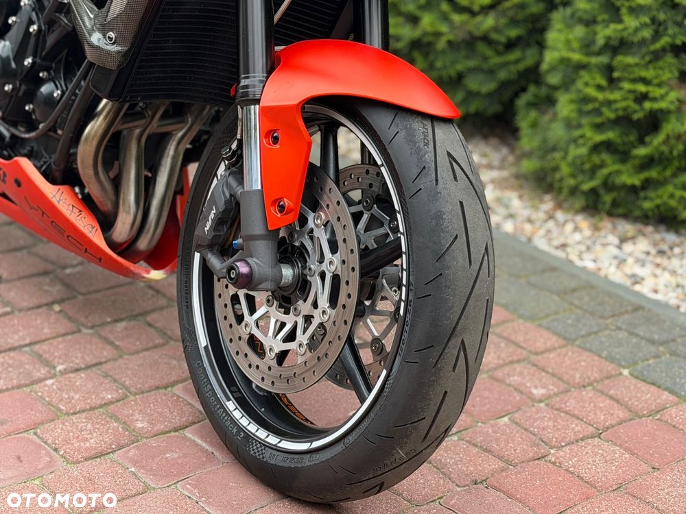Triumph Street Triple - 22