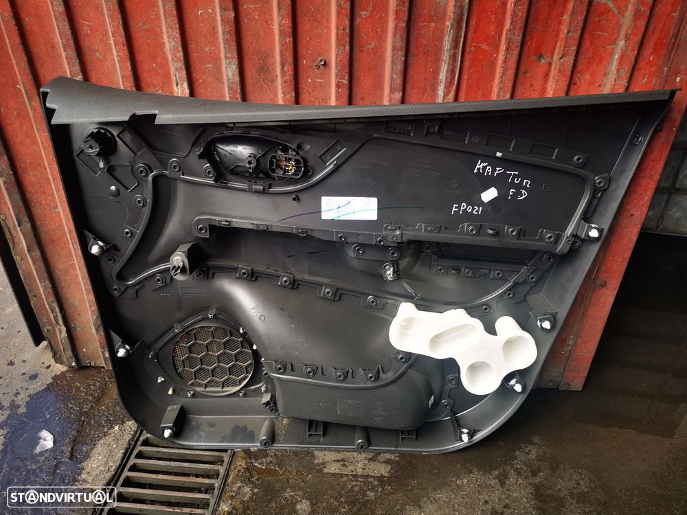 RENAULT CAPTUR FORRA / QUARTELA PORTA FRENTE ESQUERDA - FP021 - 5