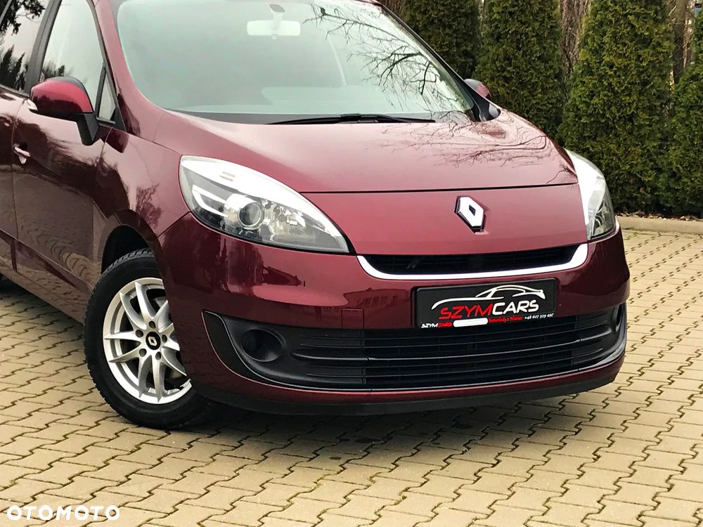 Renault Grand Scenic - 10