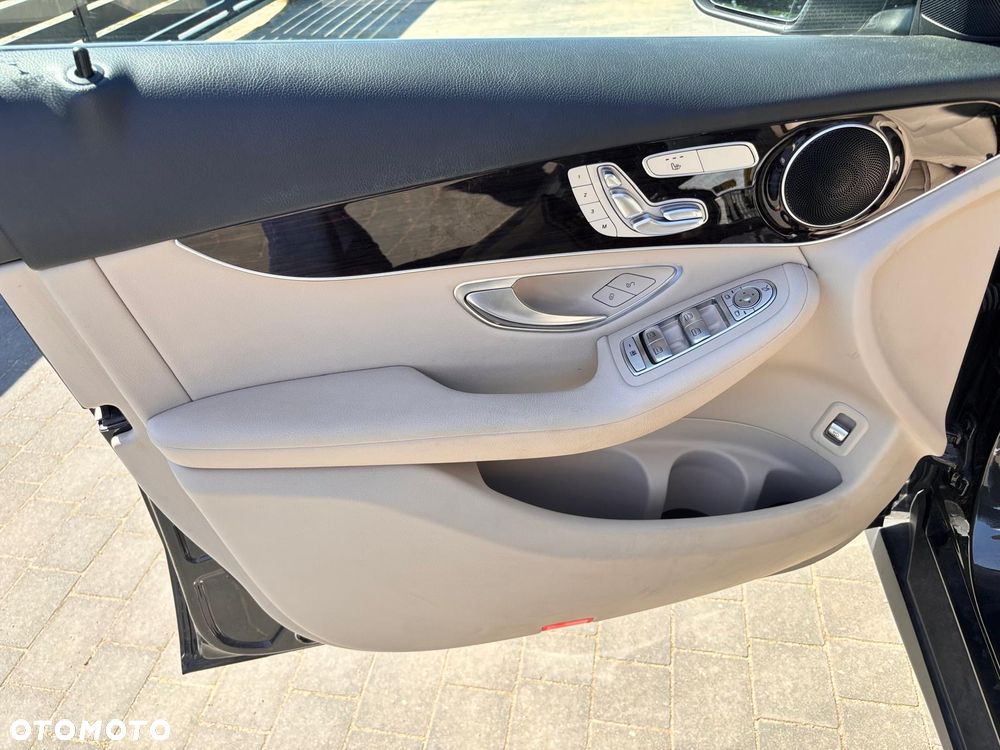 Mercedes-Benz GLC 300 4-Matic - 17