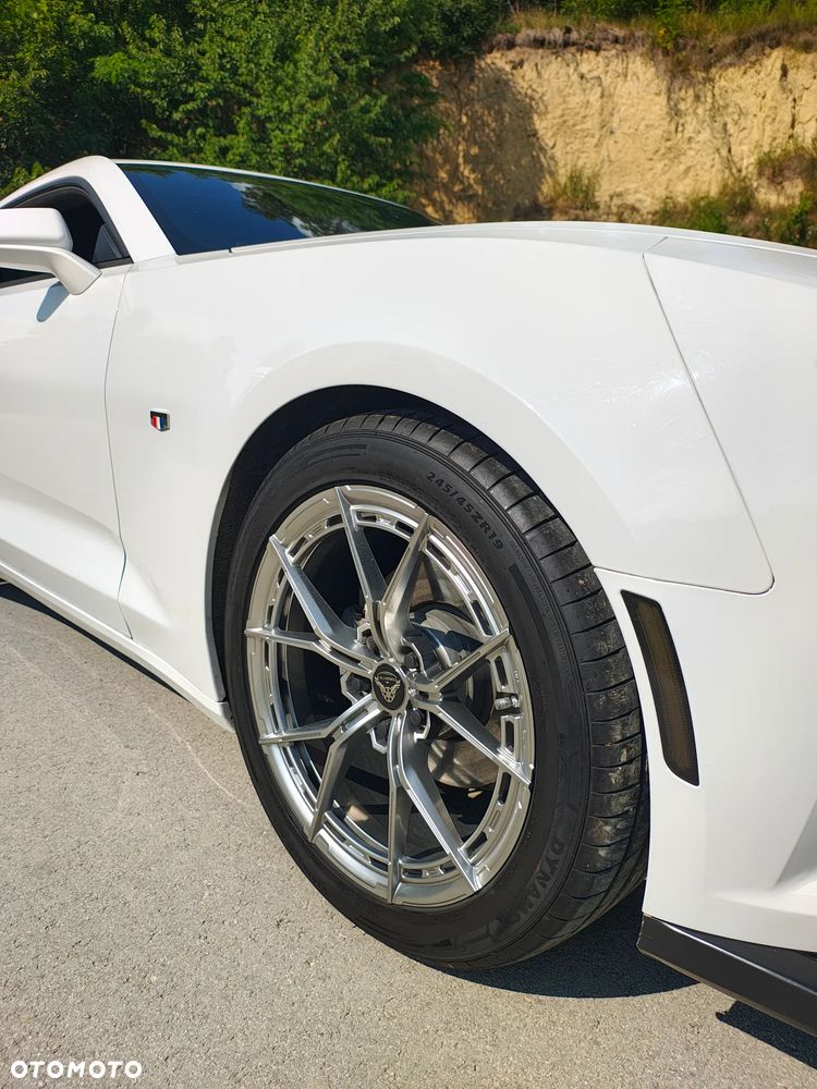 Chevrolet Camaro - 34