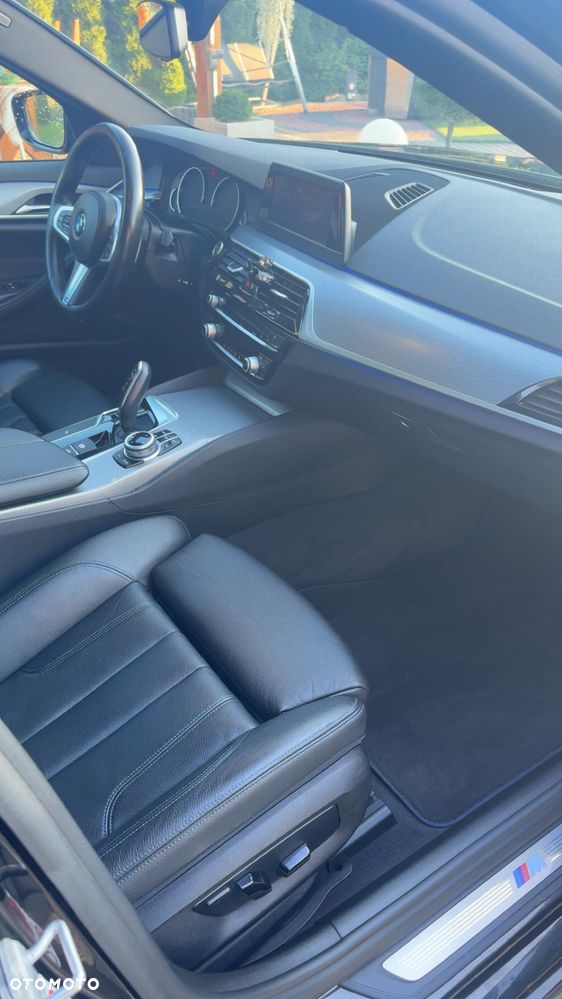 BMW Seria 5 520d M Sport Edition - 11