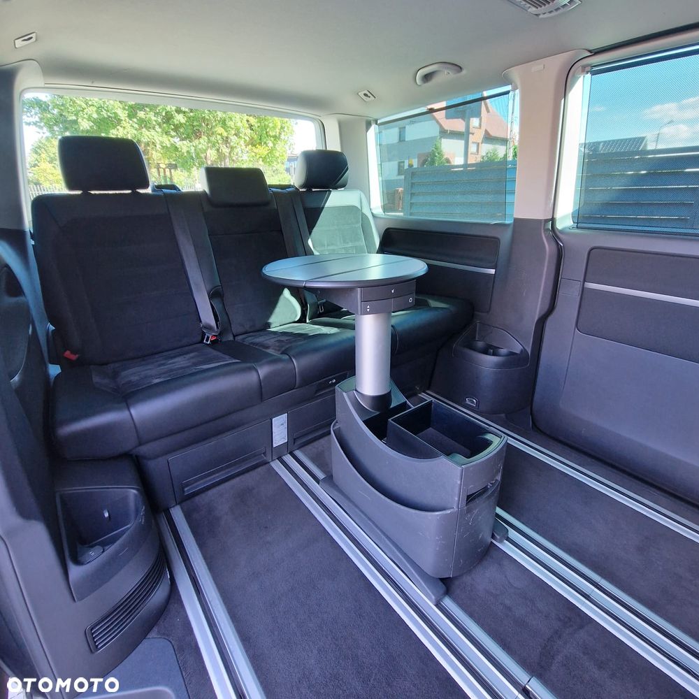 Volkswagen Multivan - 20