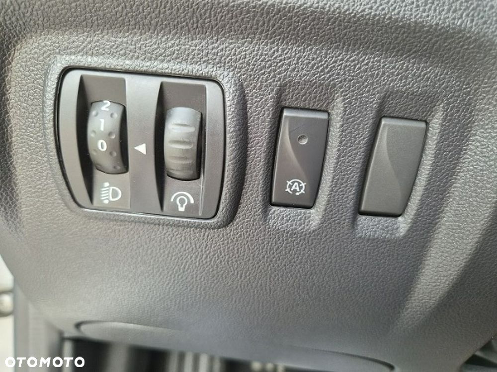 Renault Captur - 24