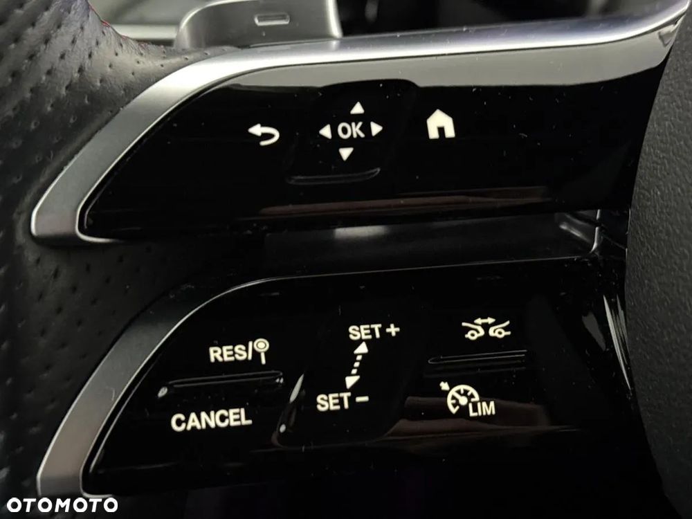 Mercedes-Benz Klasa A 200 AMG Line 7G-DCT - 16