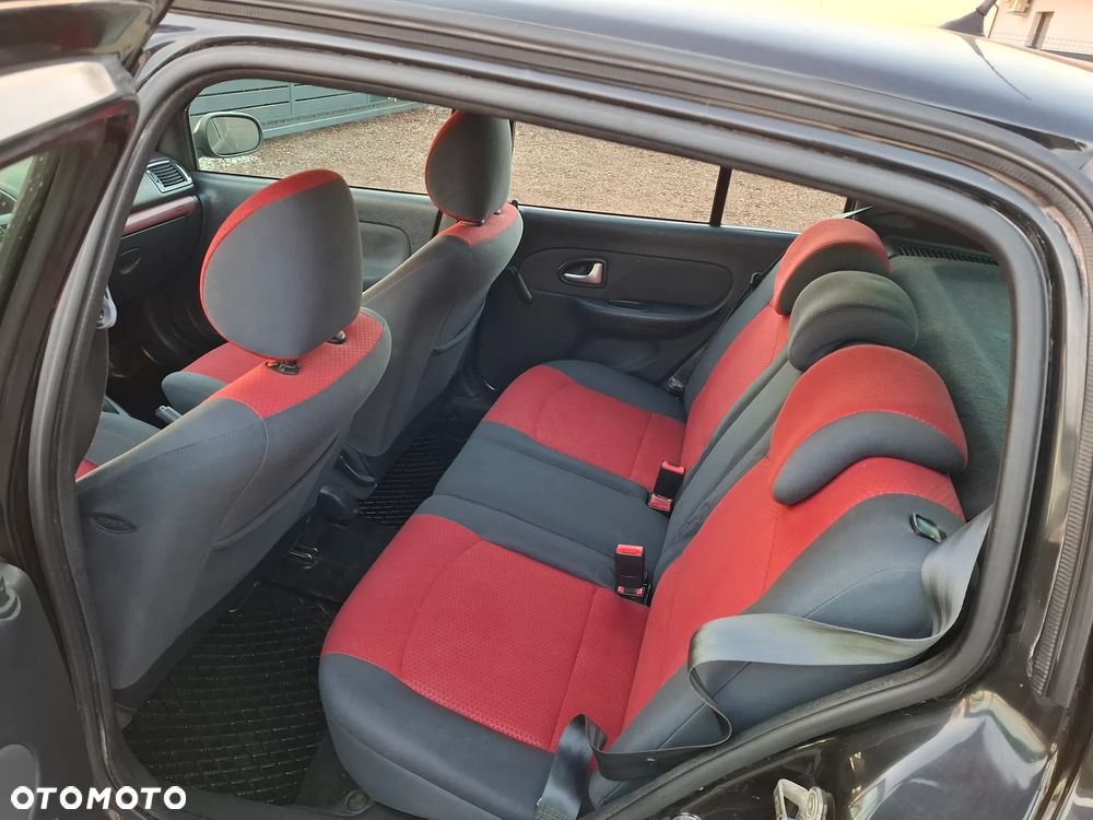 Renault Clio 1.2 16V Expression - 18