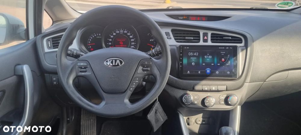 Kia Ceed 1.4 CVVT Attract - 15