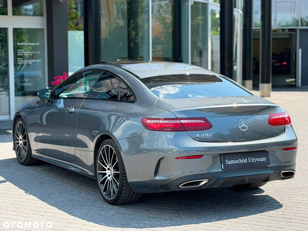 Mercedes-Benz Klasa E 200 9G-TRONIC - 22