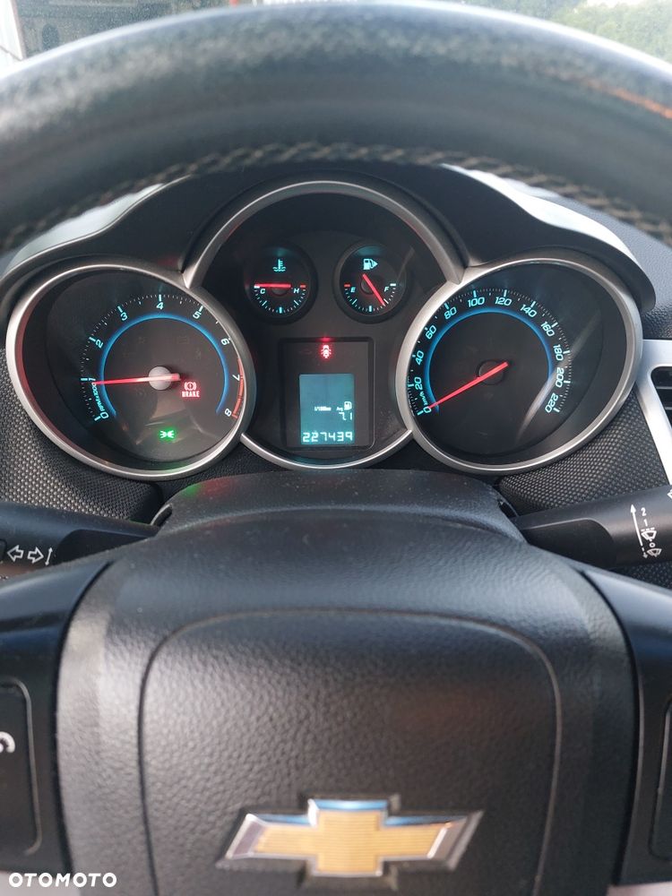 Chevrolet Cruze - 8
