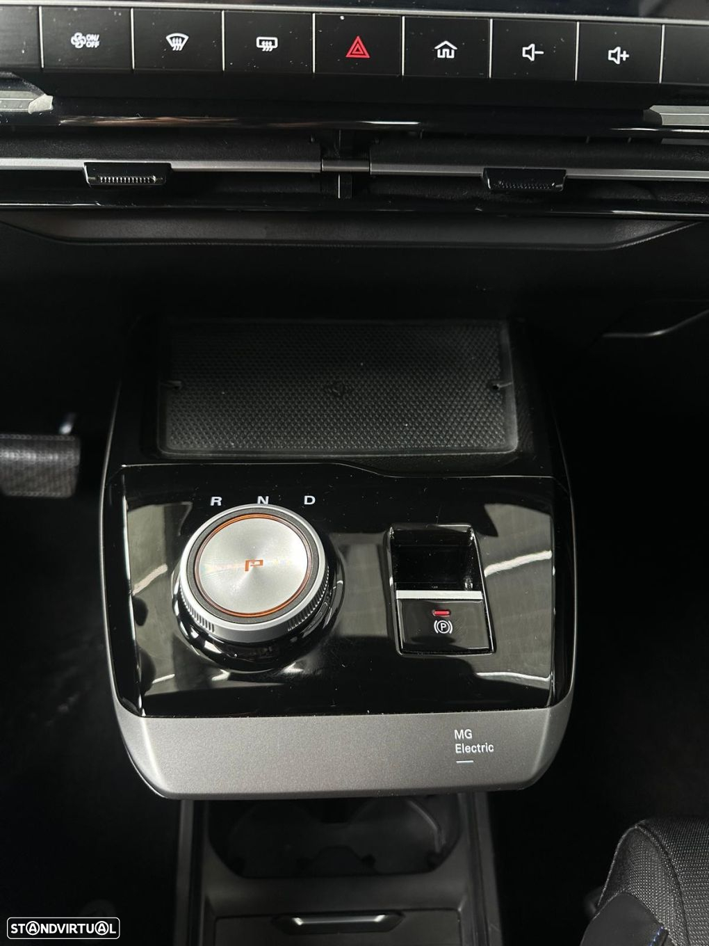 MG MG4 64 kWh Luxury - 17