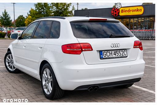 Audi A3 Sportback 2010 photo 3