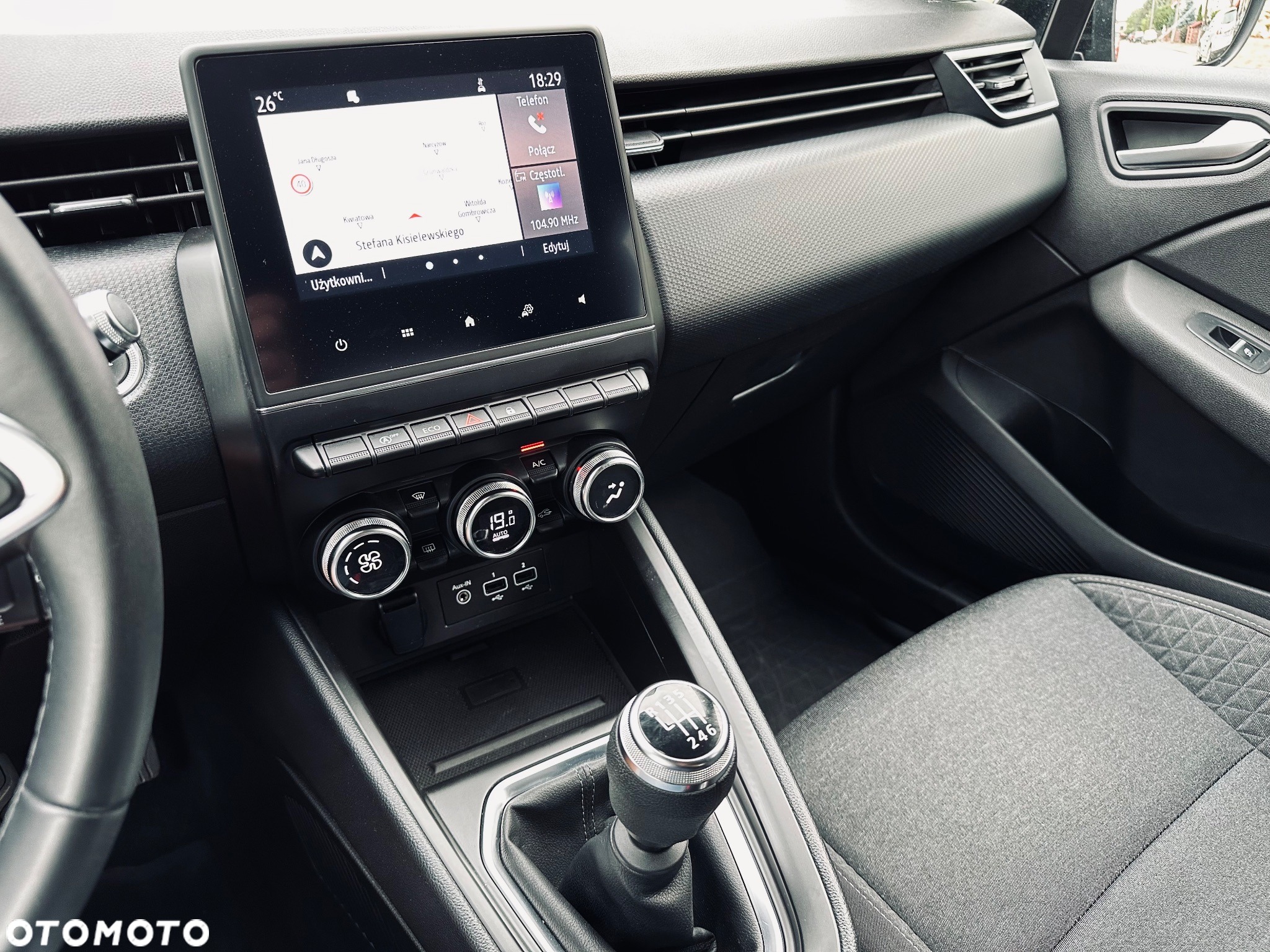 Renault Clio - 28