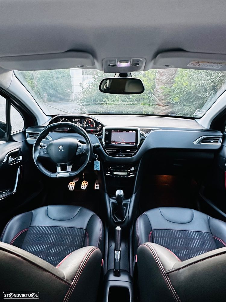 Peugeot 208 1.2 PureTech GT Line - 8