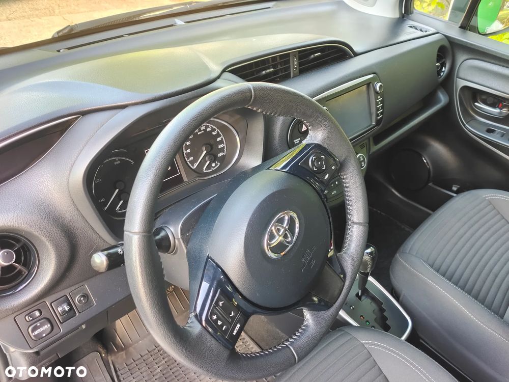 Toyota Yaris 1.5 Premium CVT - 30