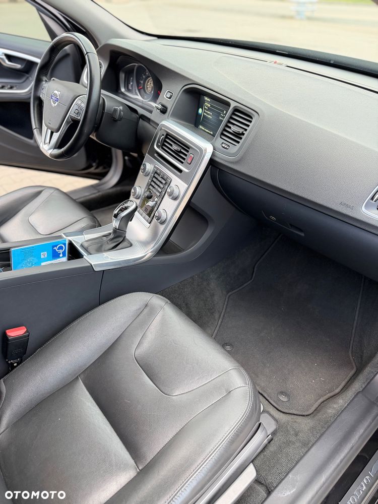 Volvo S60 T5 Drive-E R-Design Kinetic - 26